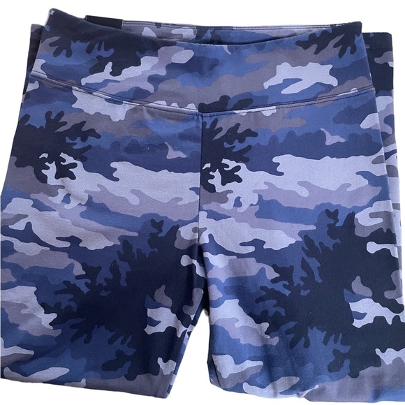 New with tags, J.Crew, crop athletic camo leggings, size medium - Picture 7 of 11